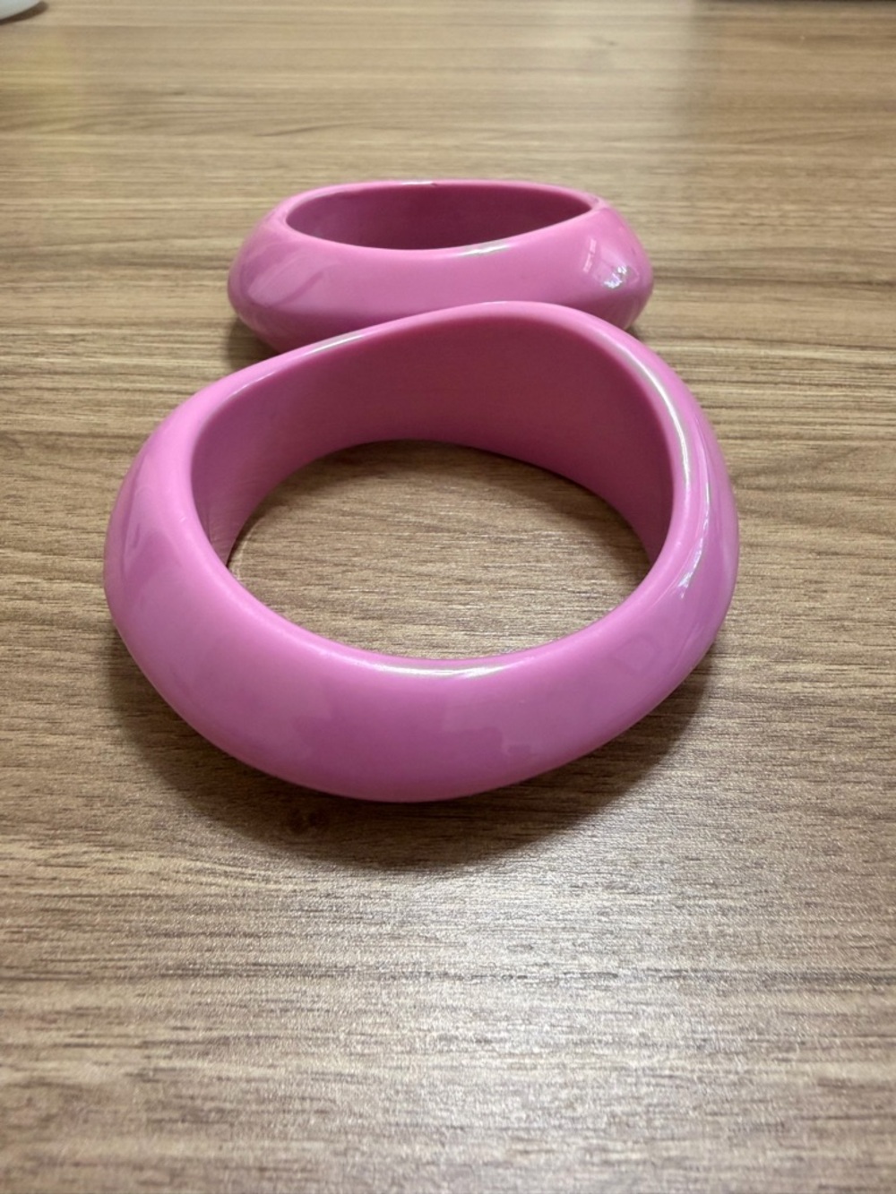 Sassy Jones Pink Resin Bangle Bracelets - Picture 2 of 4